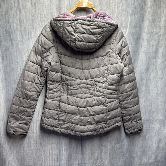 🚩 Mountain Warehouse Gray Women's puffer Jacket size 4 - Picture 7 of 10